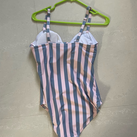 Unique Vintage Striped One Piece bathing suit - Picture 2 of 4